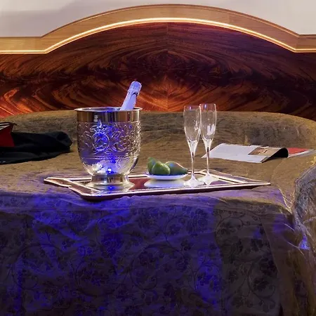 Relais Conte Di Cavour De Luxe Penzion 4*