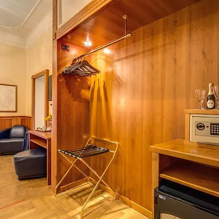 Relais Conte Di Cavour De Luxe 4*