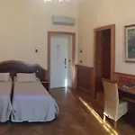Relais Conte Di Cavour De Luxe 4* Rom